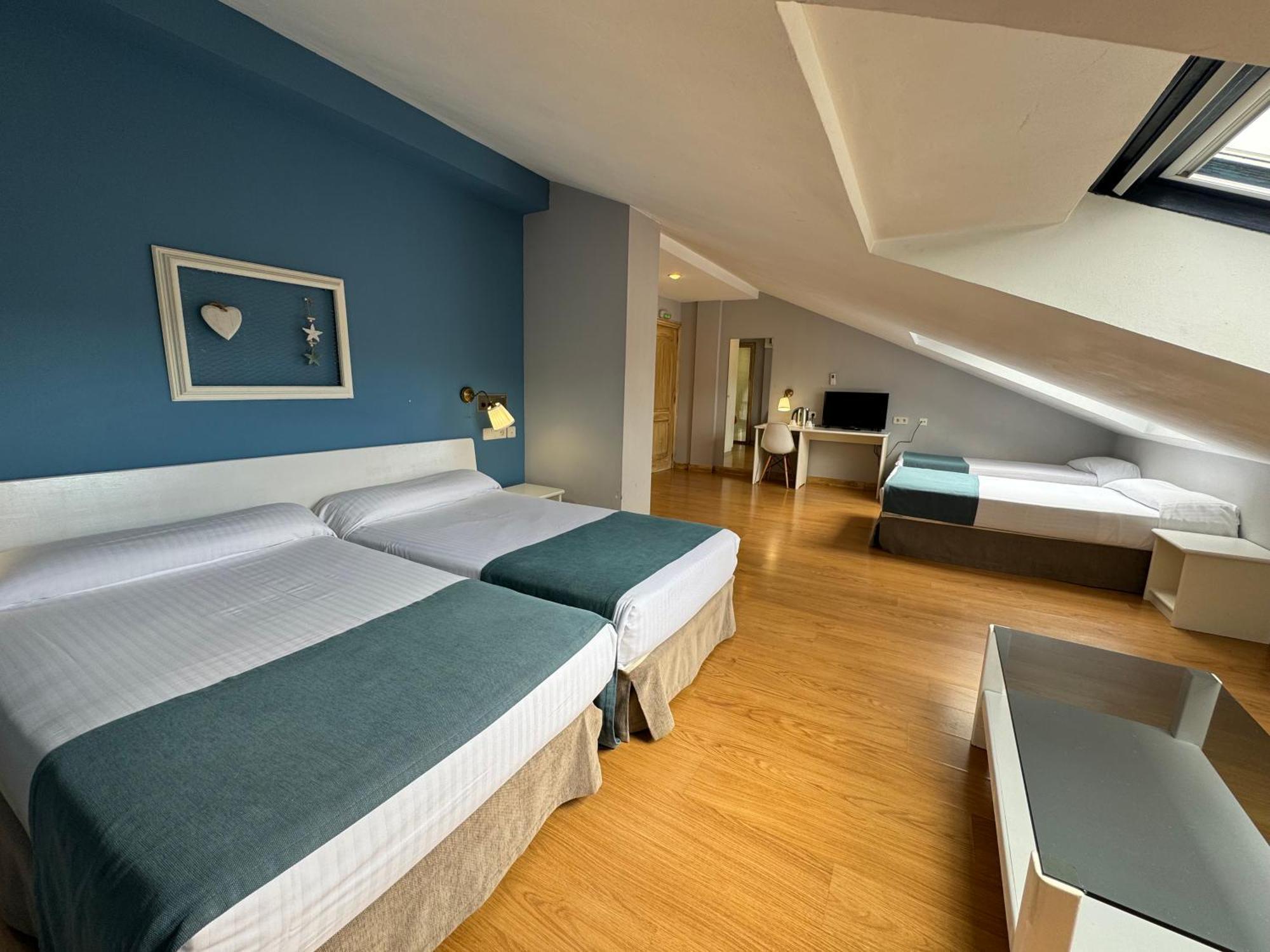 Hotel Jakue Puente la Reina Exteriör bild